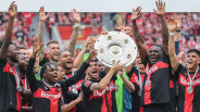 1. Bundesliga - Bayer 04 Leverkusen - FC Augsburg am 18.05.2024 in der BayArena in Leverkusen Siegerehrung - Bayer Lever - Copyright: IMAGO/osnapix - IMAGO/osnapix